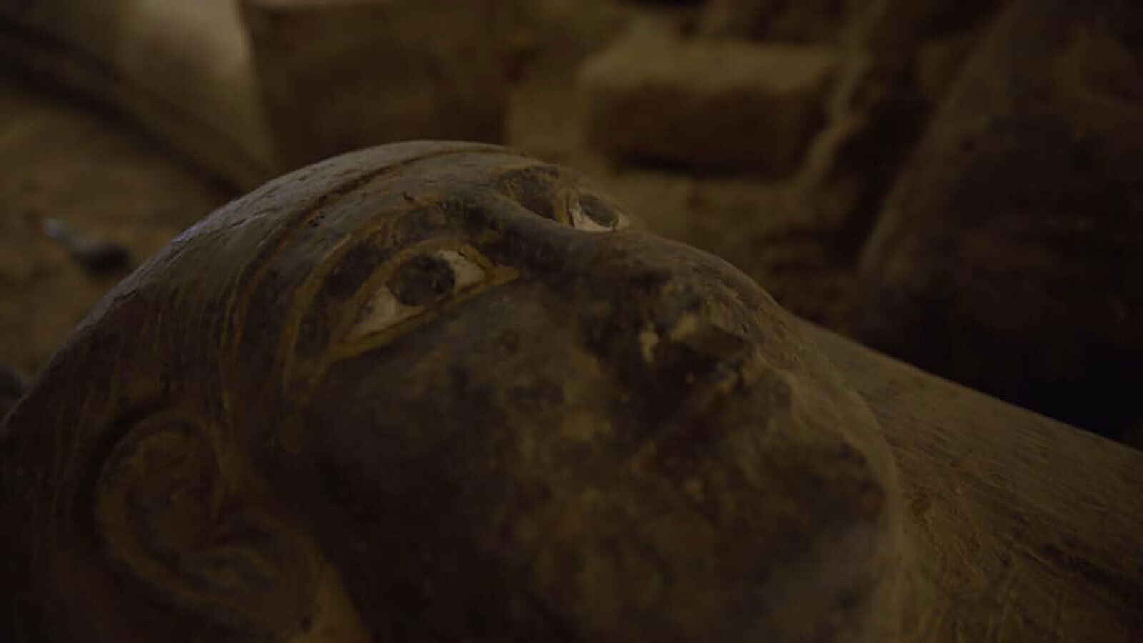 13 mysterious mummies discovered in Egyptian well